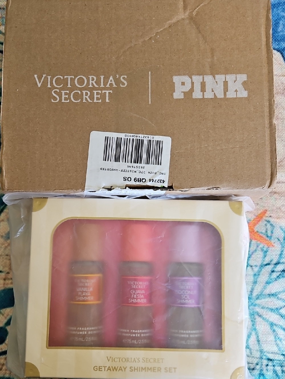 Victoria's Secret Getaway Shimmer Set - Picture 8 of 11